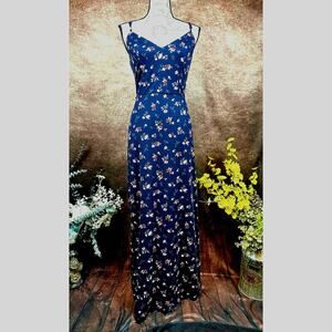 Nine Britton Willow Brushed Knit Maxi Dress - Navy Floral - size L
